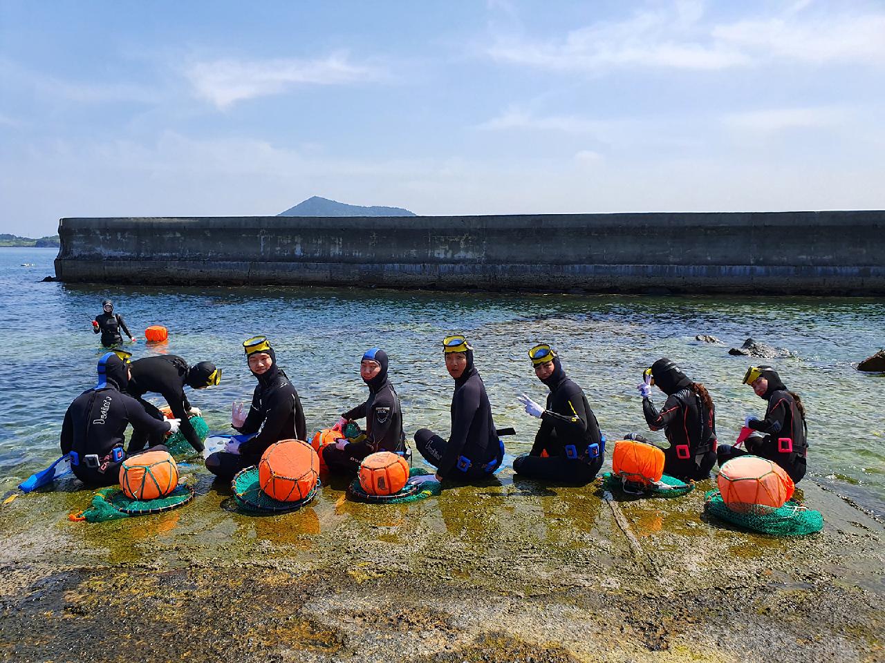 Sea Women